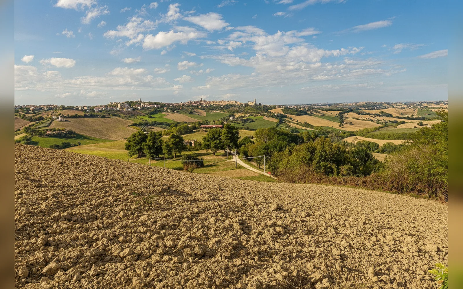 Casa Viale Marconi, Monte San Pietrangeli (Marche)